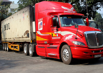 Vận tải hàng hóa bằng xe Container